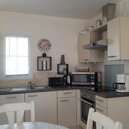 Hébergement de vacances Haven Of Peace 2 Steps From The Sea *