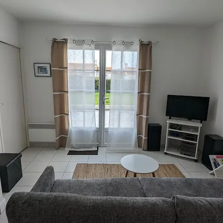 Vakantiehuis Haven Of Peace 2 Steps From The Sea La Tranche-sur-Mer